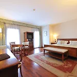 Roxy Plaza 4*