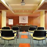 Roxy Plaza Hotell 4*