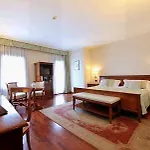 Roxy Plaza Hotel