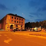 Hotel Roxy Plaza 4*