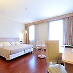 Roxy Plaza Hotel 4*