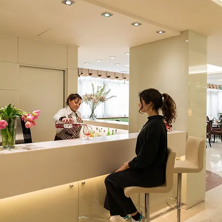 فندق Roxy Plaza سواف