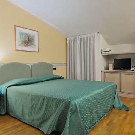 Roxy Plaza Soave (Verona)