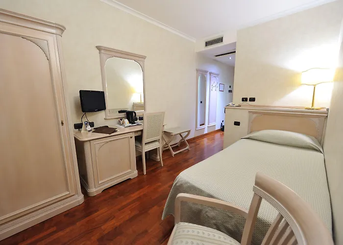 Hotell Roxy Plaza 4*