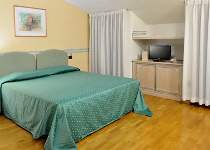 Hotell Roxy Plaza 4*