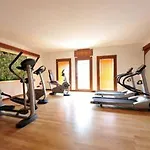 Roxy Plaza 4*