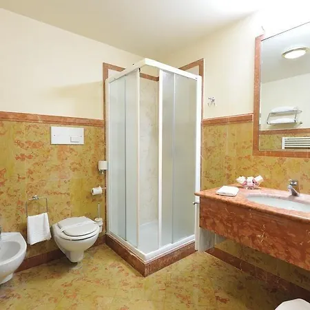 Roxy Plaza 4* Soave (Verona)