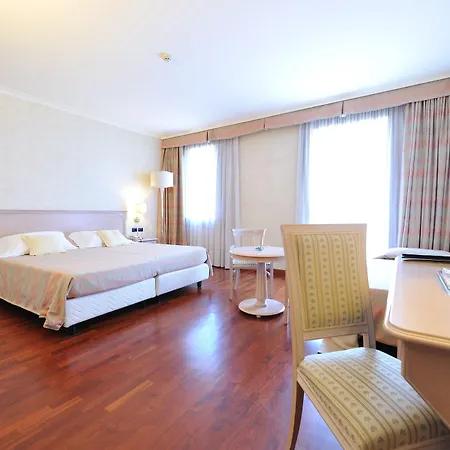 Hotel Roxy Plaza 4*
