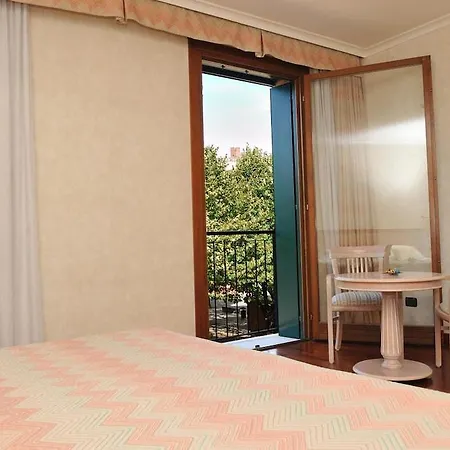 Hotel Roxy Plaza 4*