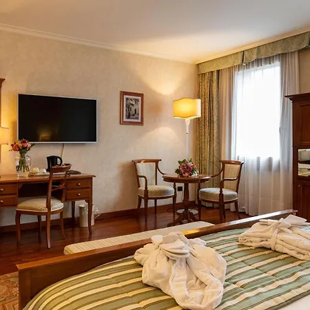 Hotel Roxy Plaza