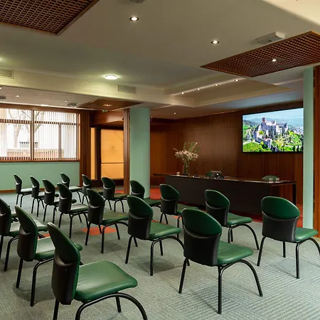 Roxy Plaza Hotel 4*