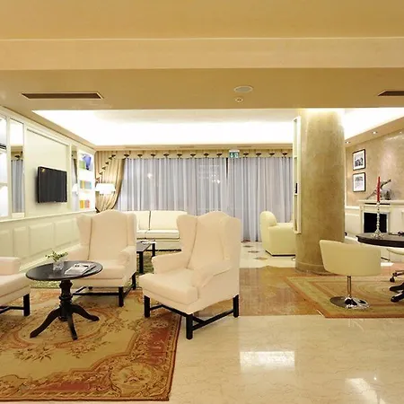 Hotel Roxy Plaza 4*